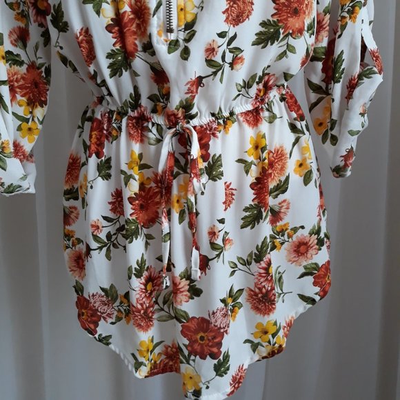 WOMEN'S FLORAL BLOUSE / SIZE SMALL / BRAND rue 21 - Picture 5 of 8
